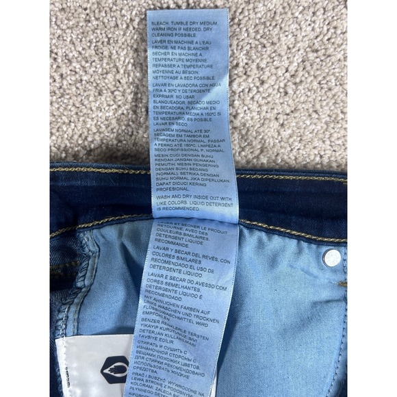 Levi's 711 Skinny Jeans Womens Size 32 x 30 Dark Wash Denim‎ Modern Style - Picture 9 of 9